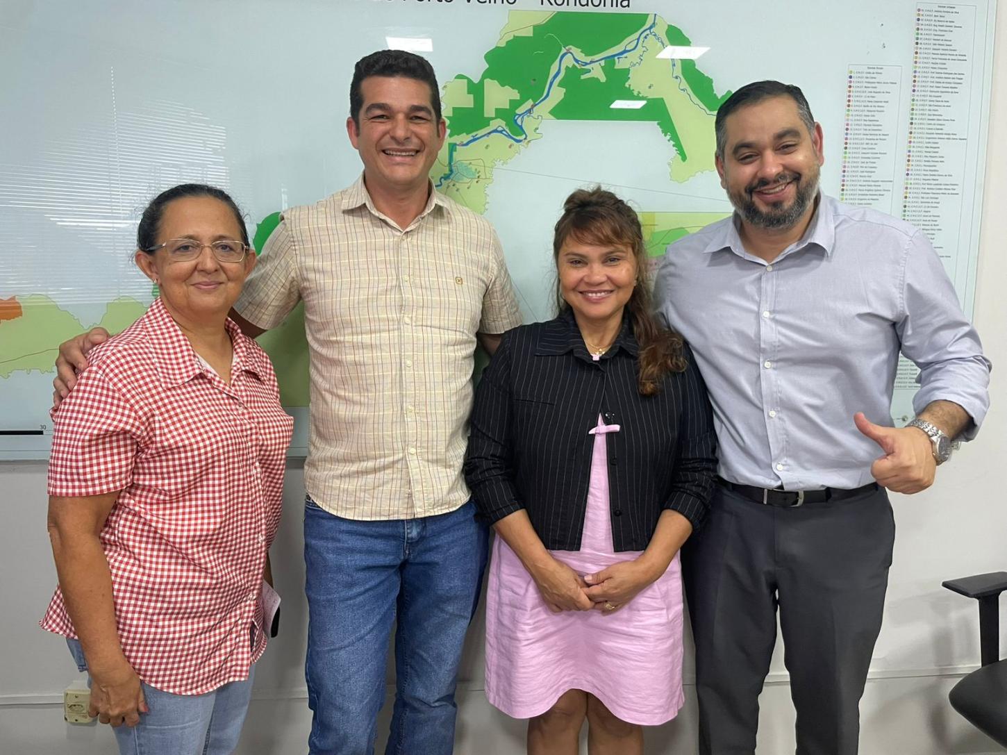 Vereador Adalto busca melhorias no transporte escolar e na infraestrutura educacional de União Bandeirantes