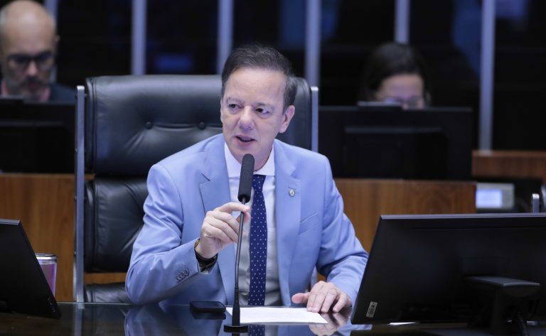 Comissão aprova nova regra para monitorar estudantes com deficiência nas universidades
