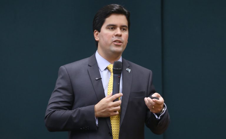 Projeto institui política de esporte inclusivo para crianças neurodivergentes