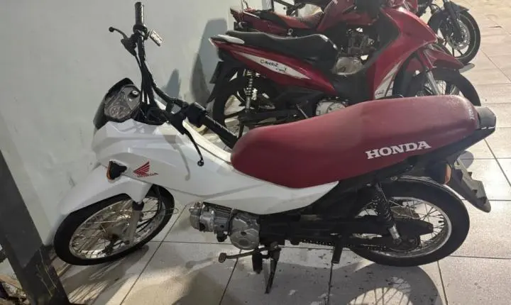 PM recupera motocicleta roubada e prende suspeito