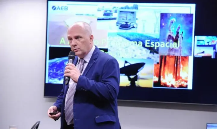 Programa Espacial Brasileiro pode ampliar presença internacional do país, diz presidente da agência do setor